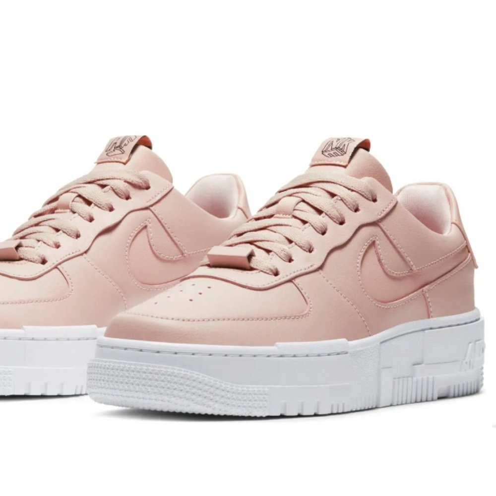 Air Force 1 Pixel Sneaker